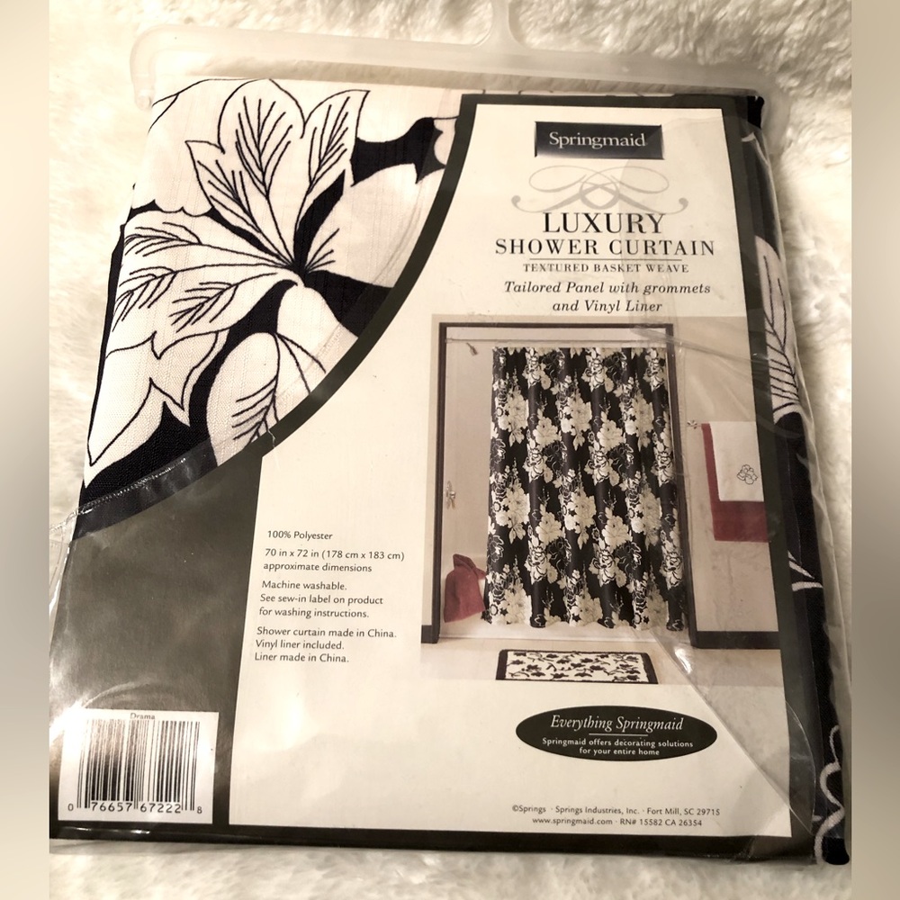 🌺BUNDLE 3/$15Luxury Shower Curtain